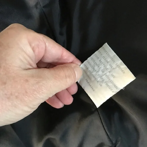 HOST PICK Liz Claiborne Black Leather Jacket w/zipper closure tiny blemish Sz. M - Picture 9 of 11